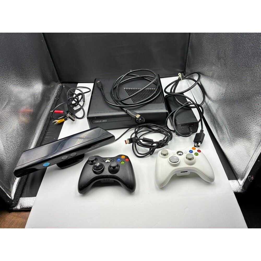 Microsoft Xbox 360 Game Console 4GB Model 1439 & Controllers Parts Repair